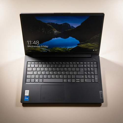 Lenovo V15 G3 Core i5 laptop (detail view)
