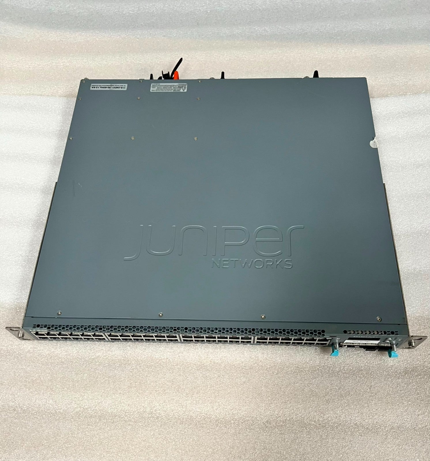 Juniper EX4300-48P switch angle view