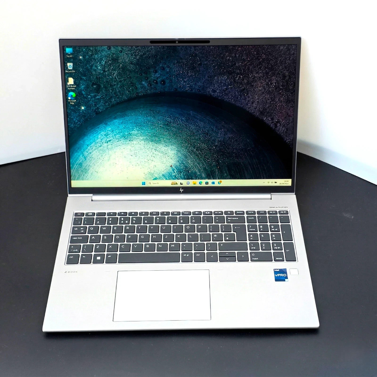 HP ZBook Firefly 16 mobile workstation laptop