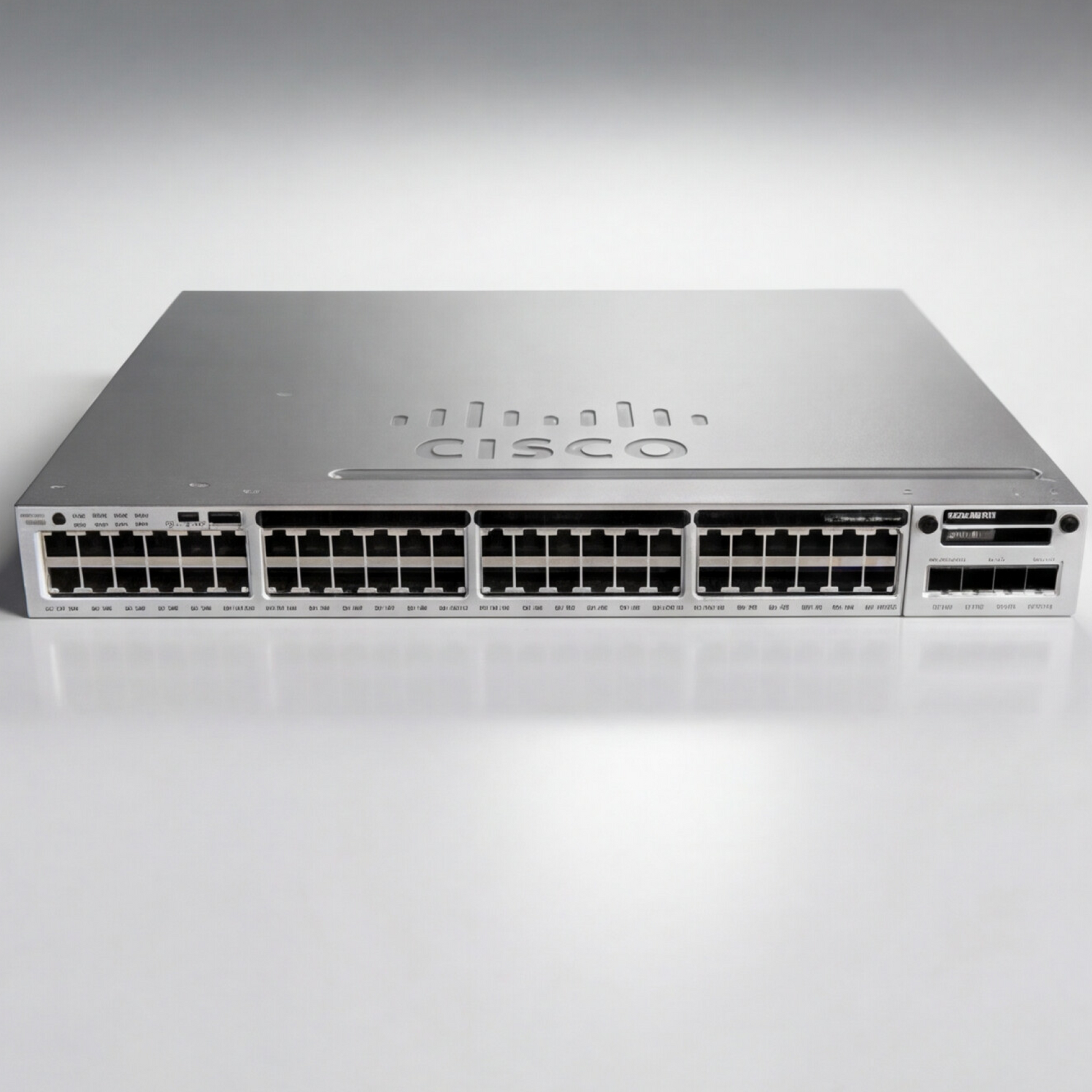 Refurbished Cisco Catalyst 9300 24-port PoE+ network switch (C9300-24P-E)